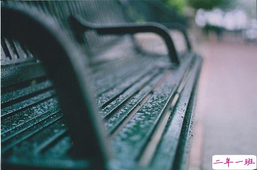 一个人感到孤独绝望的说说带图片 黑夜难以入眠的悲情说说2