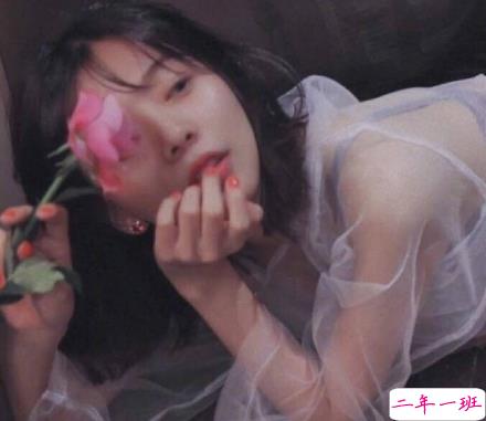 想哭又伤感的带图片说说2018 带着心痛的的说说心凉7