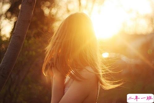 心已被刺透的伤感说说带图片 爱情给我太多伤痛的说说心好累1