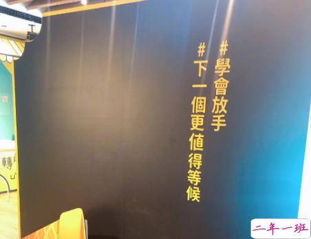 女生伤感说说好听心碎带图片 泪流成河的戳心伤感说说配图4