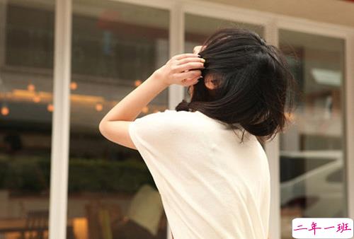 送给孤独的自己的伤感说说配图 看完想哭的伤感说说4