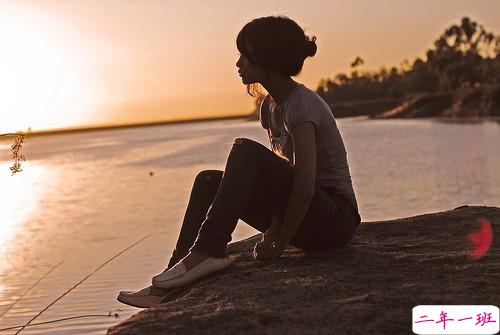送给孤独的自己的伤感说说配图 看完想哭的伤感说说6