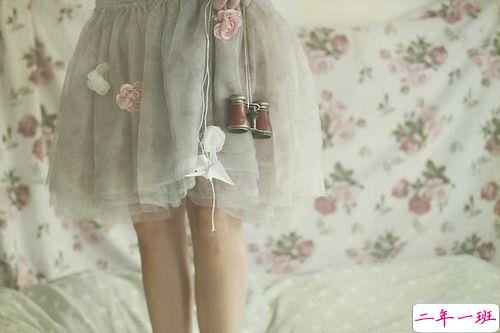 送给孤独的自己的伤感说说配图 看完想哭的伤感说说10