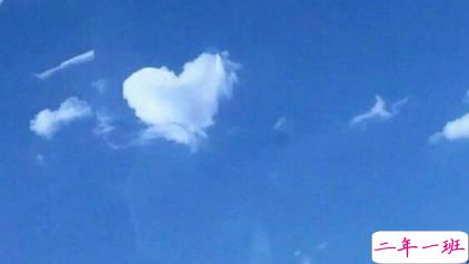 忽而夏至的悲伤日记的伤感说说配图 你最美的青春都在陪他吃苦5