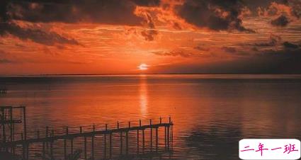 忽而夏至的悲伤日记的伤感说说配图 你最美的青春都在陪他吃苦7