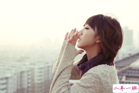 悄无声息的默默暗恋一个人的伤感心情说说带图片10