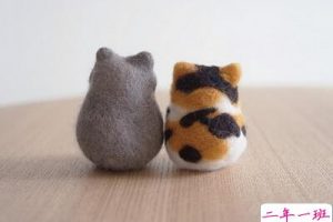 逗比说说带图片：太久没牵手了，连拿个泡椒凤爪都觉得温柔