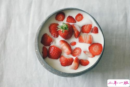 适合深夜心情不好孤独寂寞时候发的图片说说 喜欢你是一场漫长的失恋 ​5