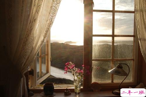 关于爱情的有些伤感难过的说说带图片 遇你之后步步都难走8