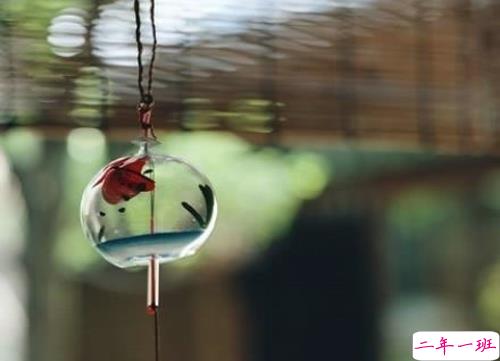 关于爱情的有些伤感难过的说说带图片 遇你之后步步都难走12