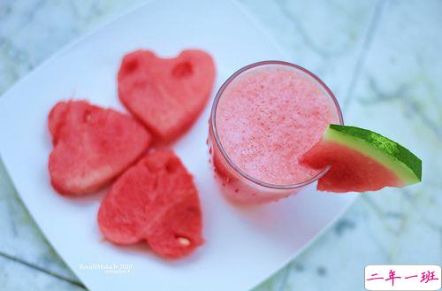 伤感悲伤难过的爱情说说带图片 直到耐心耗尽风浪平息还是没等到他的那句我喜欢你13