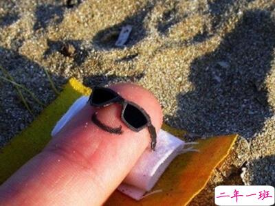 笑死人的说说加图片：老师说我是搅屎棍，那么我同学是什么？5