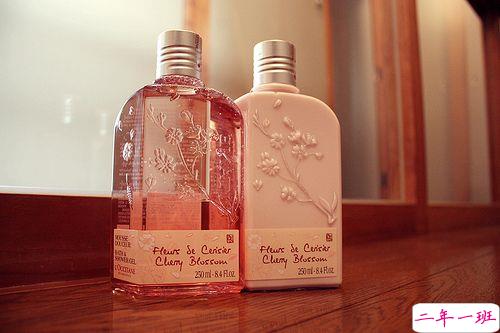 有些伤感的关于人生和成长的说说带图片 生活的本质就是离别2