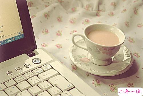 有些伤感的关于人生和成长的说说带图片 生活的本质就是离别5