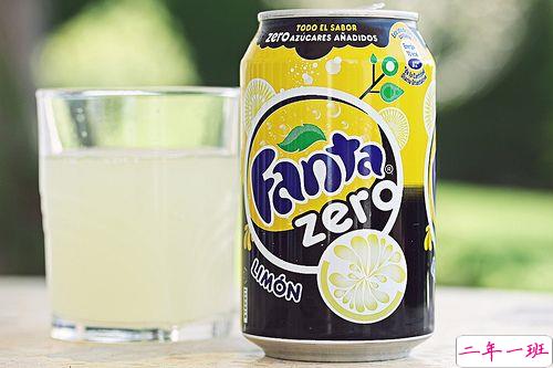 有些伤感的关于人生和成长的说说带图片 生活的本质就是离别7