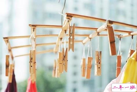 有些伤感的关于人生和成长的说说带图片 生活的本质就是离别15