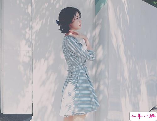 女生伤感心痛到窒息的图片句子 所有的悲欢都是我一个人的灰烬1