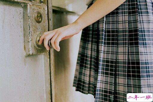 唯美伤感爱情说说带图片 我总不能耗尽一生换一句你的有可能4