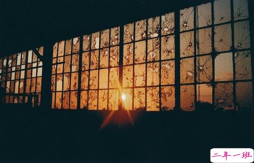 唯美伤感爱情说说带图片 我总不能耗尽一生换一句你的有可能14