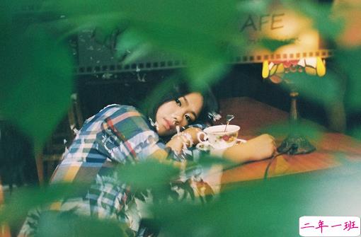 说给暗恋的你听的伤感女生图片说说 白昼隐没了星光8