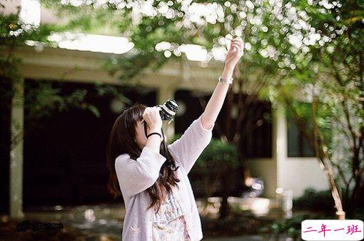 说给暗恋的你听的伤感女生图片说说 白昼隐没了星光12