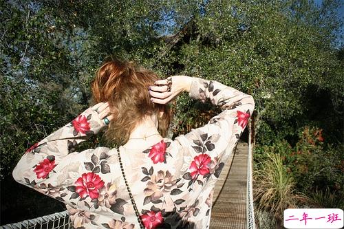 最新难过到心碎的伤感图片说说 暗恋这场独角戏11