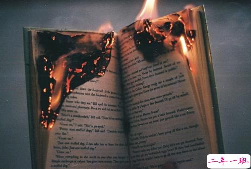 有时幸福又难过伤感的说说带图 暗恋是一个人的兵荒马乱16