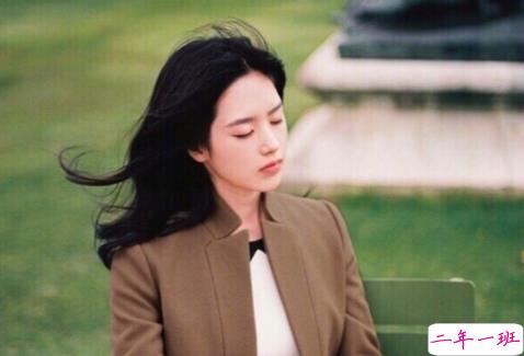 2018伤感爱情句子qq空间图片说说精选 不打扰是我最后的温柔10