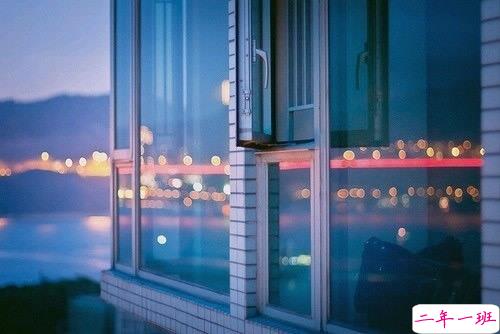 2018失落伤感后的图片说说 带有治愈系的伤感说说配图1