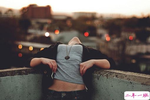 2018失落伤感后的图片说说 带有治愈系的伤感说说配图10