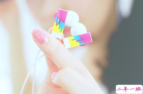 2018失恋的句子说说心情配图 你永远也看不到我最寂寞时候的样子9