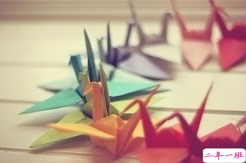 关于夏天的唯美文艺说说带图片 夏有彤云蔚然成风6