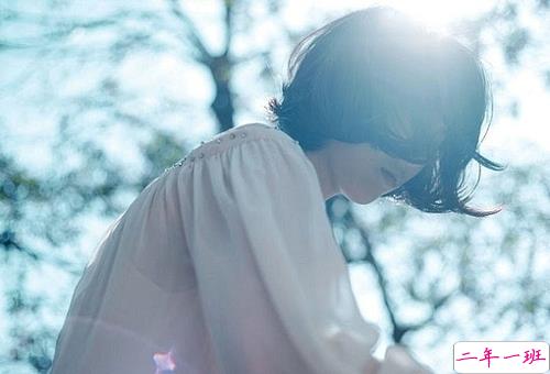 关于夏天的唯美文艺说说带图片 夏有彤云蔚然成风8