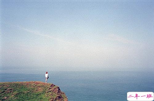 关于夏天的唯美文艺说说带图片 夏有彤云蔚然成风9