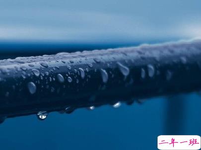 下雨天浪漫文案 雨天浪漫唯美说说带图片2