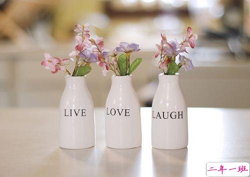 2019四月朋友圈小清新句子带图片 四月你好淡淡的阳光淡淡的风5