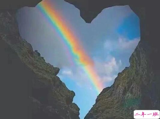 暗恋一个人让他或她看到心疼的句子，没暗恋过的人不会懂1