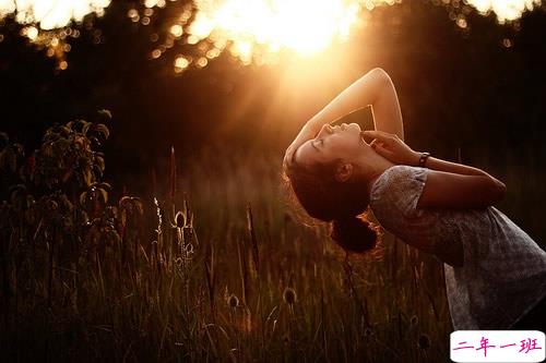 致余生的朋友圈唯美说说配图 简单有深意的一句话唯美说说3