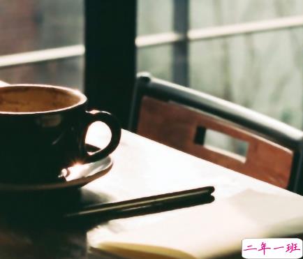 简短的带唯美的说活带图片 简单一句话说说表达心中的情感6