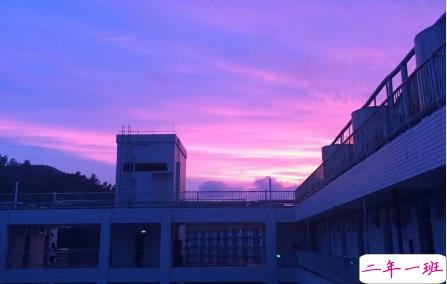 抖音比水还干净的句子带图片精选14条 简单又干净的唯美说说配图4