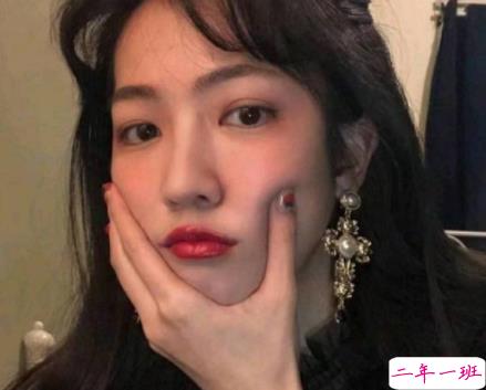 唯美好听适合女生的说说带图片 宁愿像个孩子不肯看太多事10