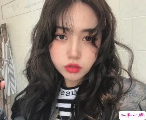 唯美好听适合女生的说说带图片 宁愿像个孩子不肯看太多事11