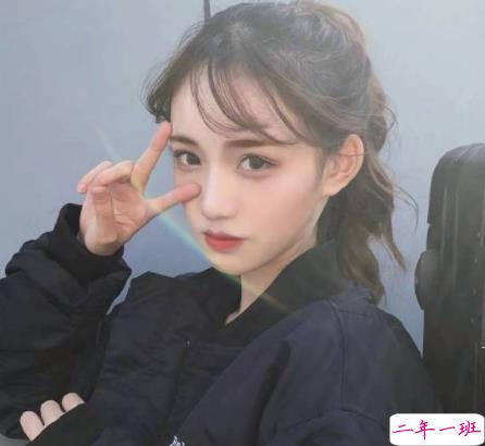 唯美好听适合女生的说说带图片 宁愿像个孩子不肯看太多事12