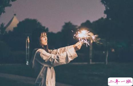 喜欢一个人却不能在一起的句子 女生默默喜欢一个人却不能表白的句子1