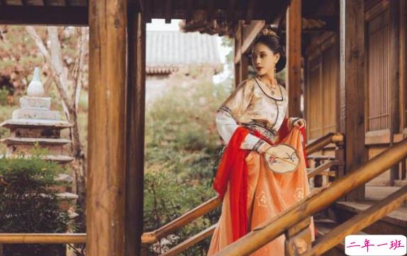 唯美仙气十足的古风诗词说说带图片8