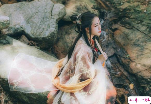 唯美仙气十足的古风诗词说说带图片13