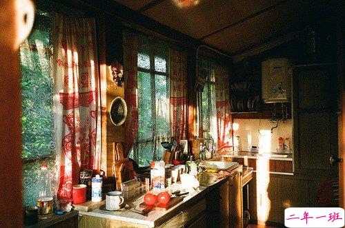 关于人生和爱情的唯美小清新句子带图片 我路过万家灯火而你才是我的归途1