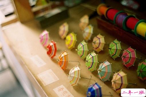 关于人生和爱情的唯美小清新句子带图片 我路过万家灯火而你才是我的归途15