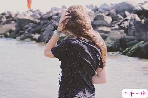 唯美简单的治愈系说说带图片 山月孤寂只是未见我11