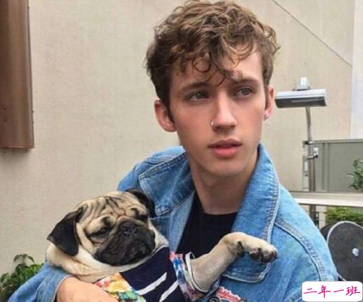 又拽又野的微信状态文案 很酷霸气的最新版微信状态文案2